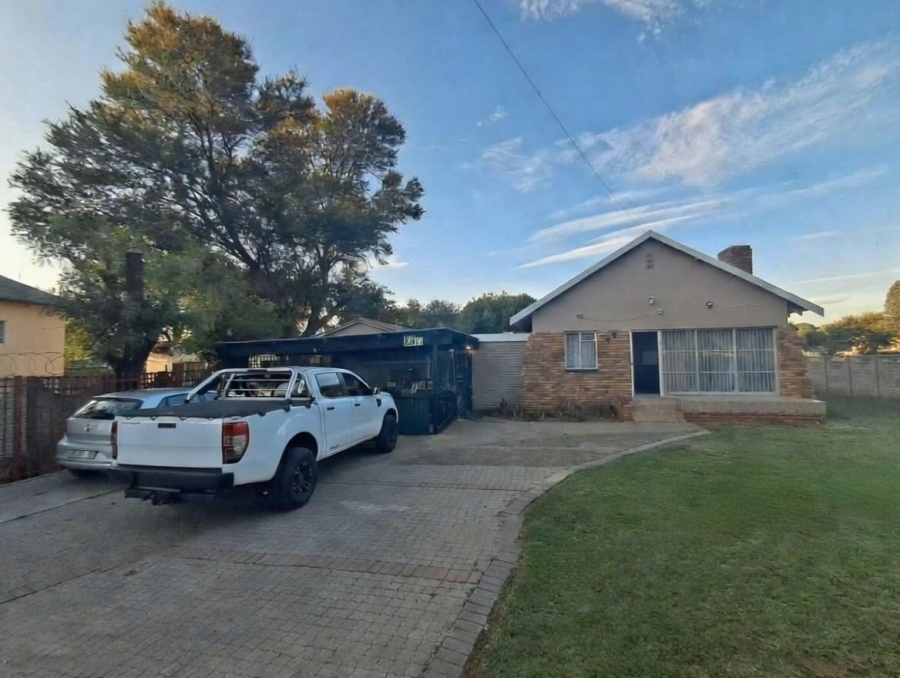 To Let 4 Bedroom Property for Rent in Bedelia Free State